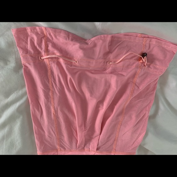 Lululemon tank top built in bra. Color pink. - Picture 5 of 7